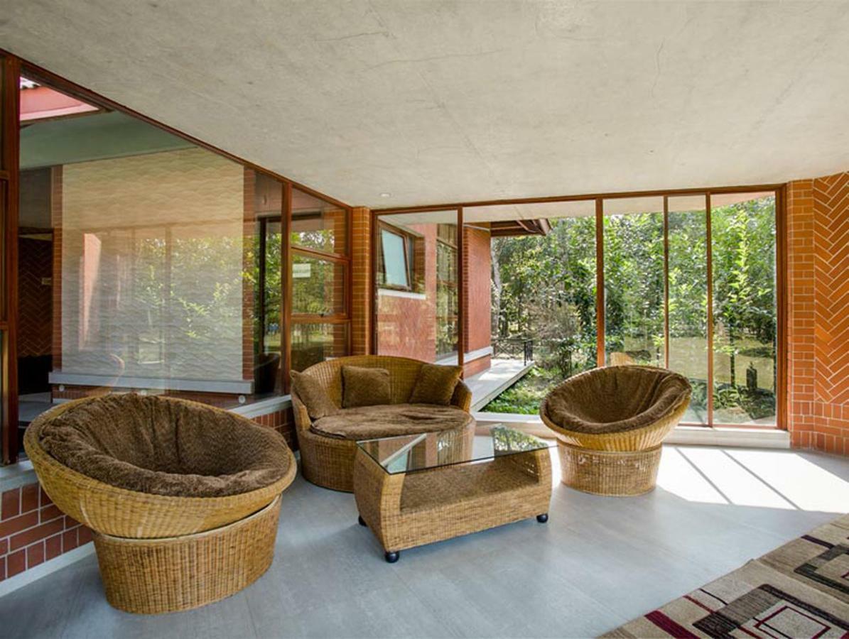 Sarah Resort Gazipur Exteriör bild